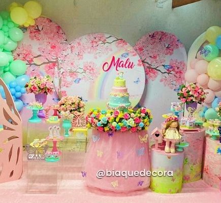 Decoração de Festa Infantil Para Menina no Tema Jardim de Borboletas