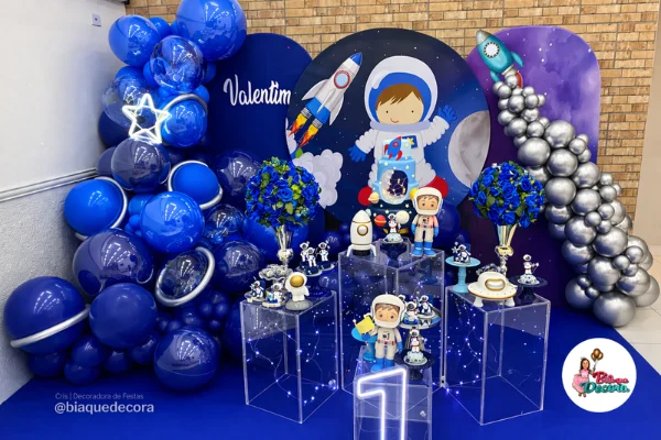 Decoração de festa infantil tema astronauta